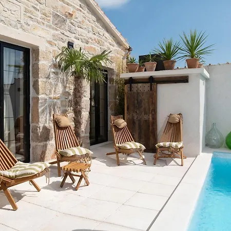 Ferienhaus Blacksmith's House - Secluded Heated Pool Oasis Near Zadar Posedarje