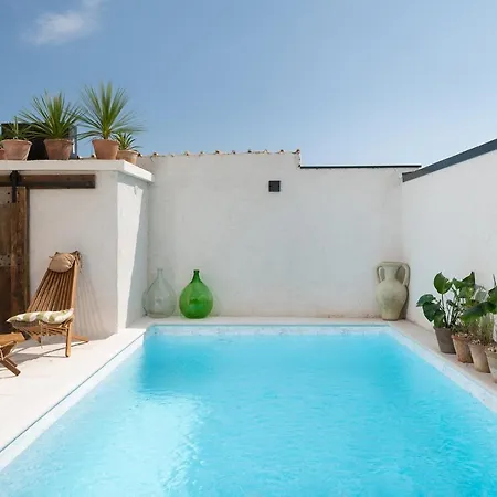 Nyaraló Blacksmith's House - House With Heated Pool Posedarje