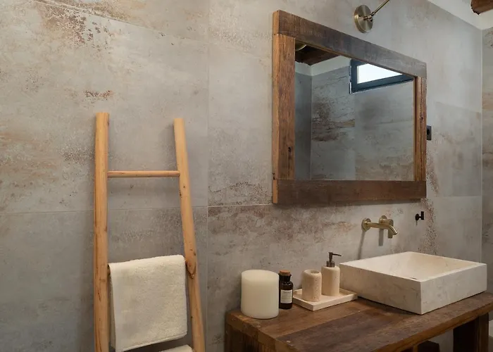 Blacksmith's House - House With Heated Pool * Поседарье