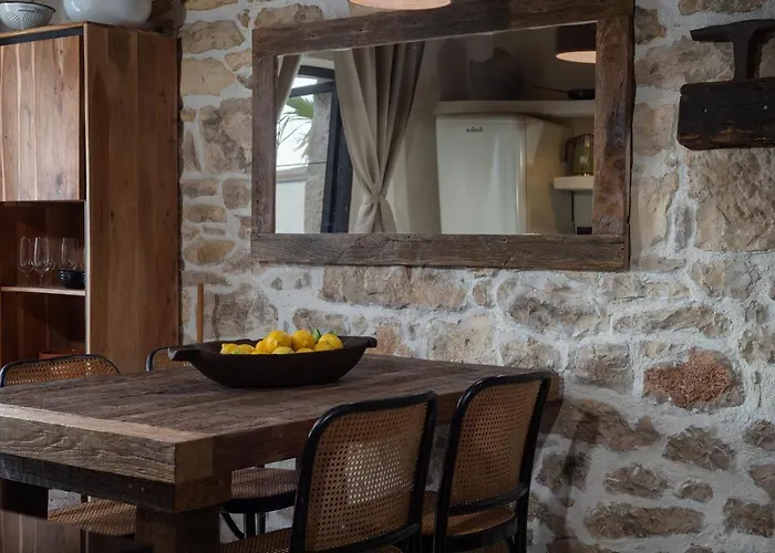 Nyaraló Blacksmith's House - House With Heated Pool *