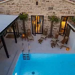 Blacksmith's House - Secluded Heated Pool Oasis Near Zadar
