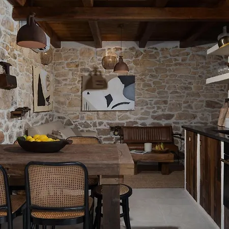 Casa vacanze Blacksmith's House - Secluded Heated Pool Oasis Near Zadar *