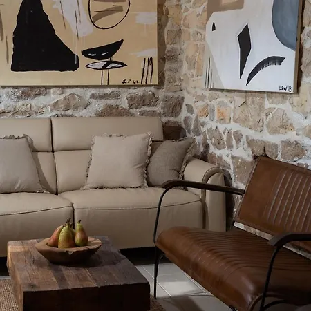 Blacksmith's House - House With Heated Pool Posedarje