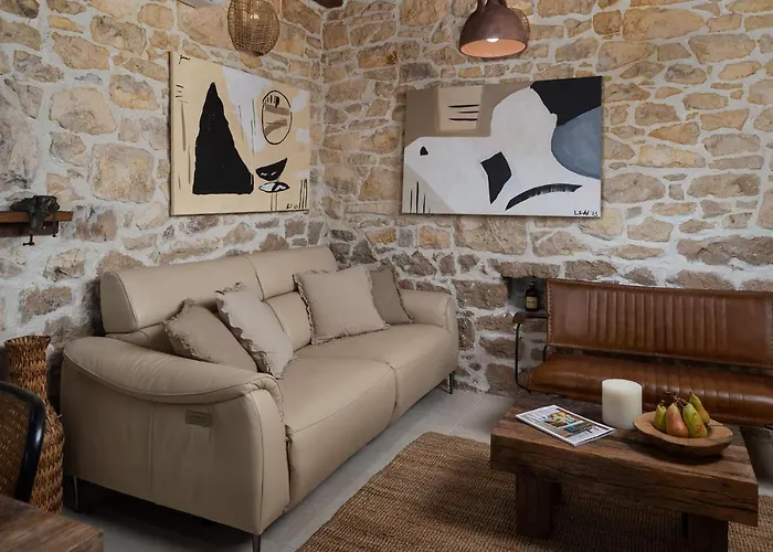 Nyaraló Blacksmith's House - House With Heated Pool